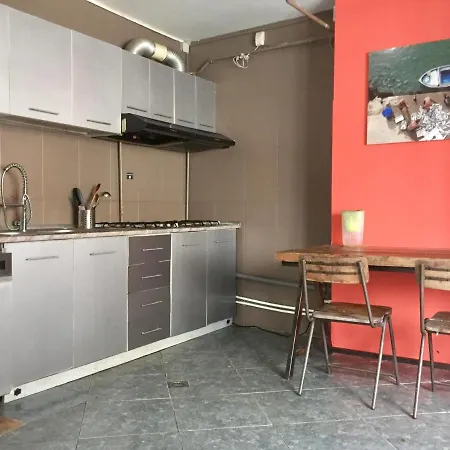 Vine 21 Co-living Guest house *